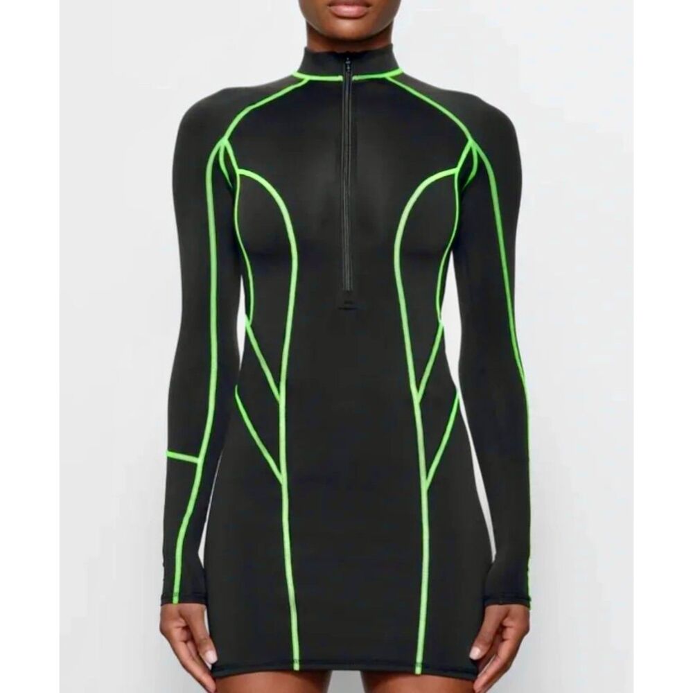 New SKIMS Moto Contour Mock Neck Dress